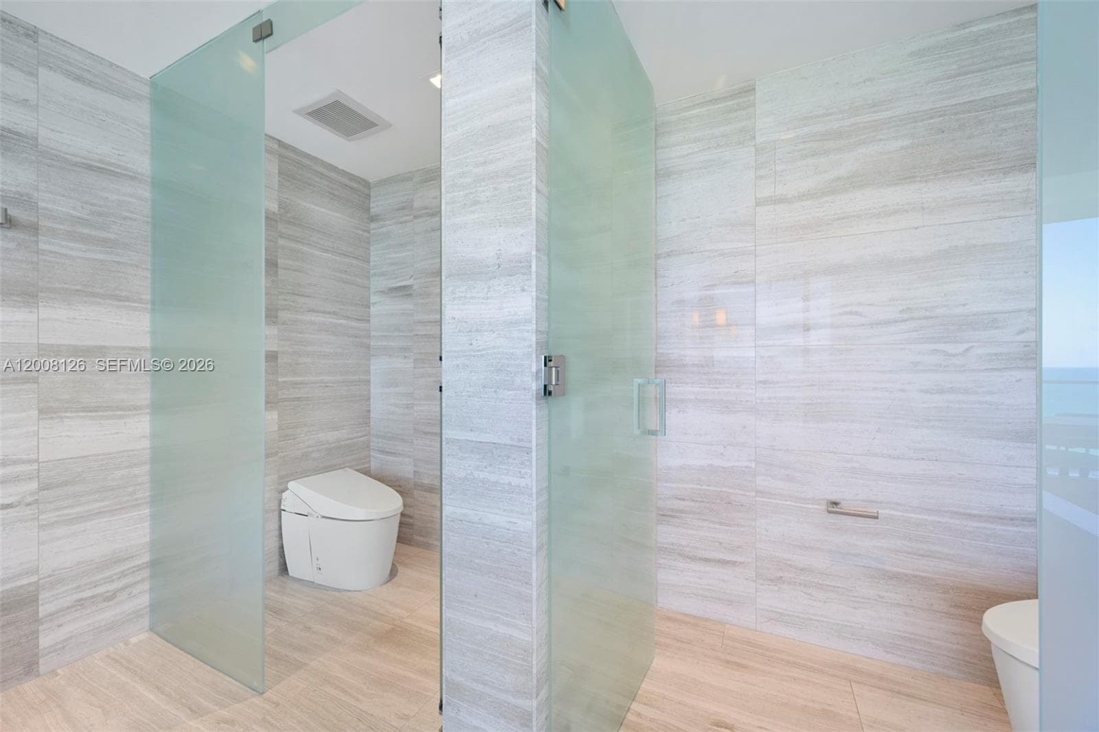 18975 Collins Ave 700 photo 11