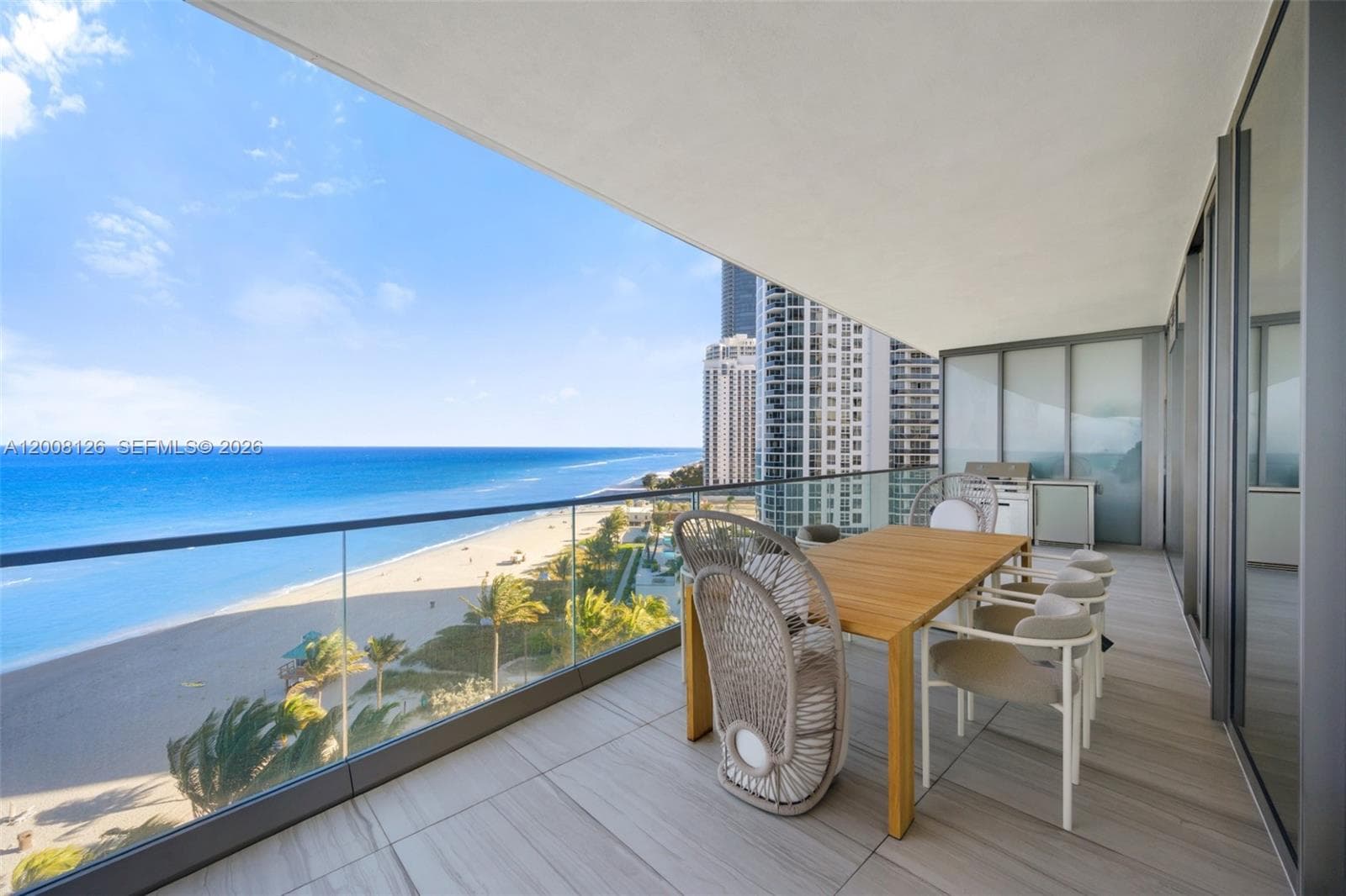 18975 Collins Ave 700 photo 4