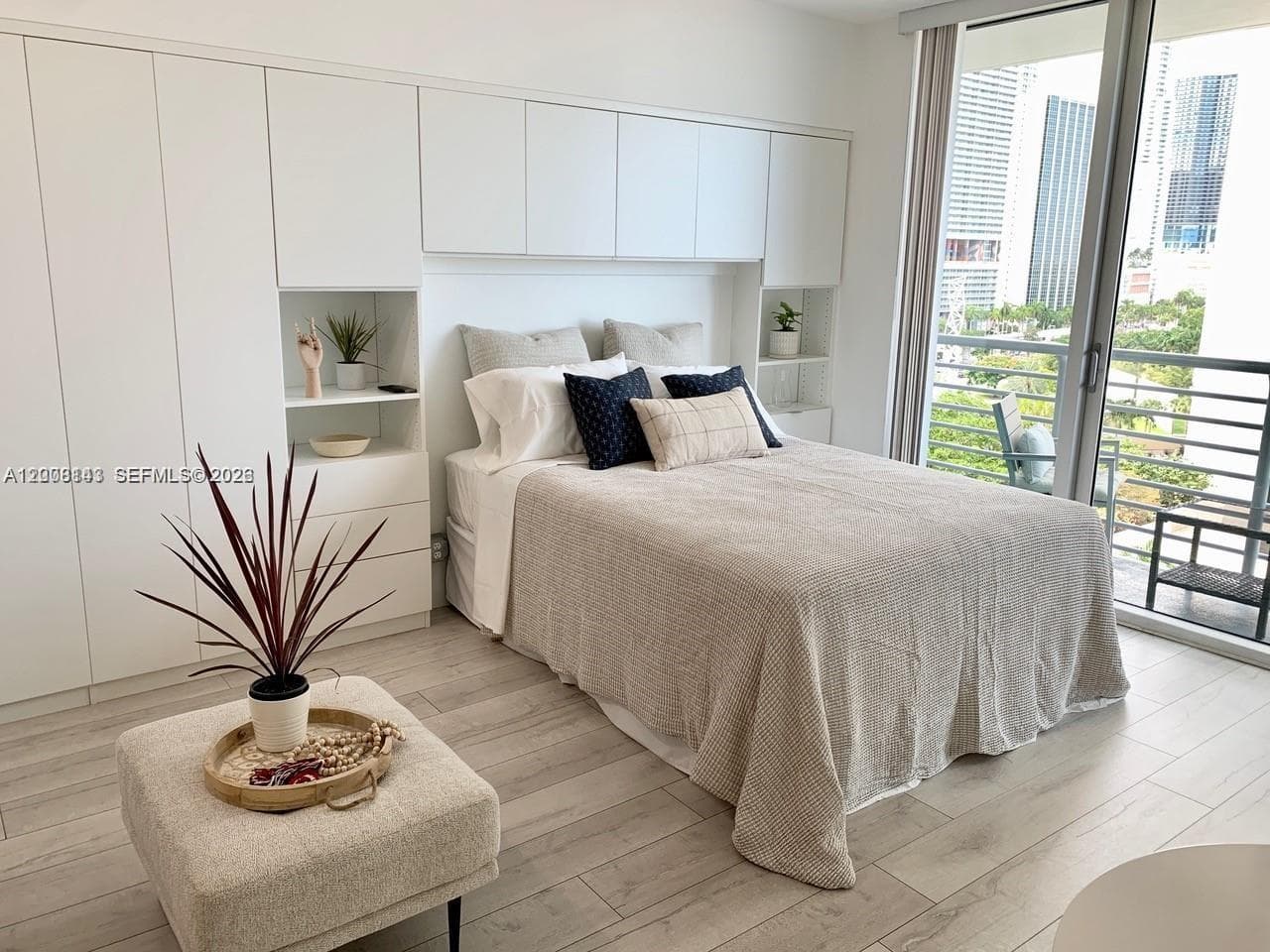 335 Biscayne Blvd 1106 photo 10