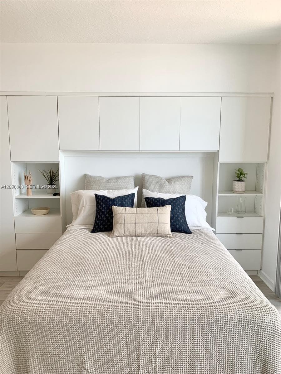 335 Biscayne Blvd 1106 photo 11