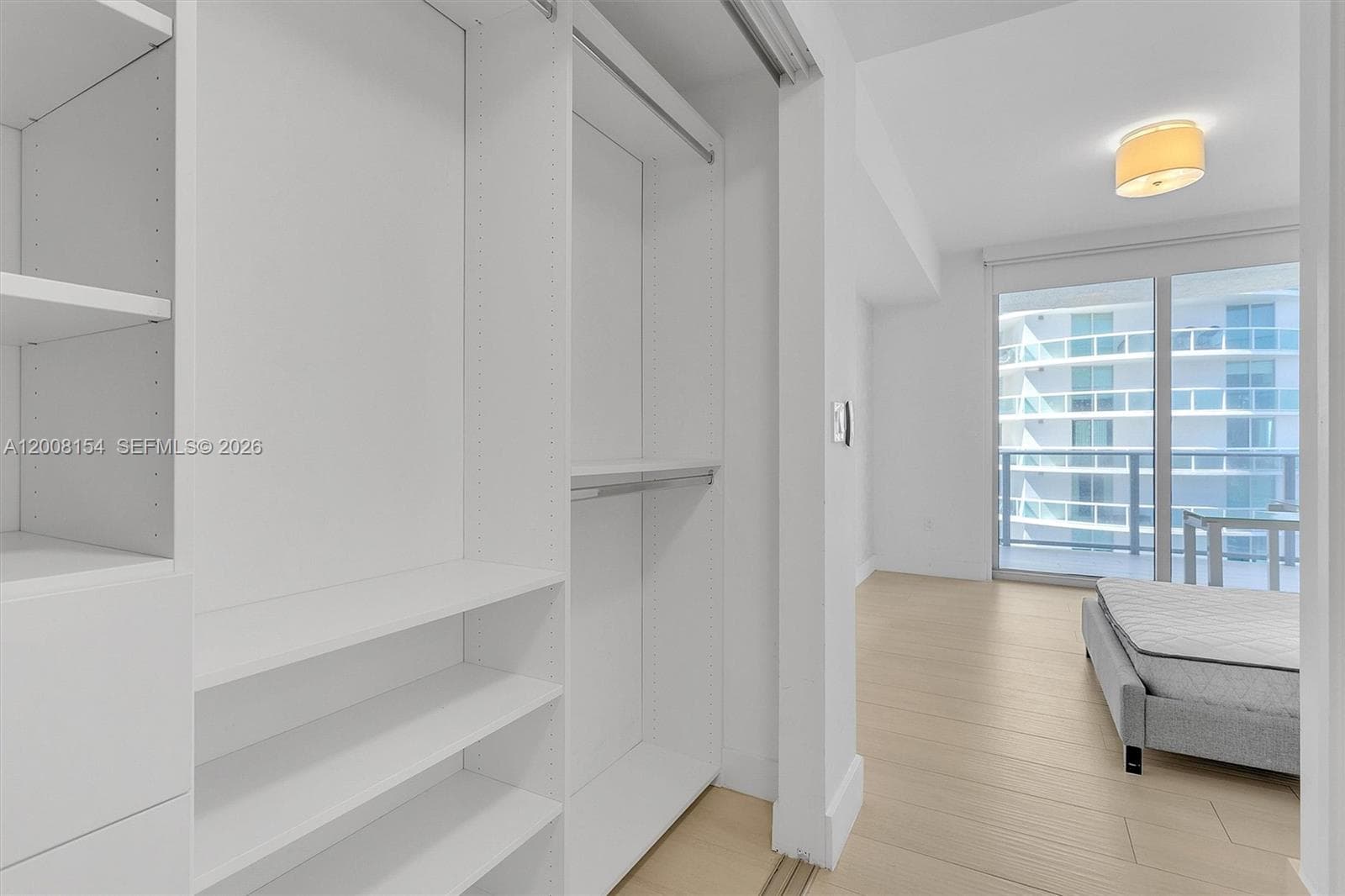 488 18th St 2315 photo 23