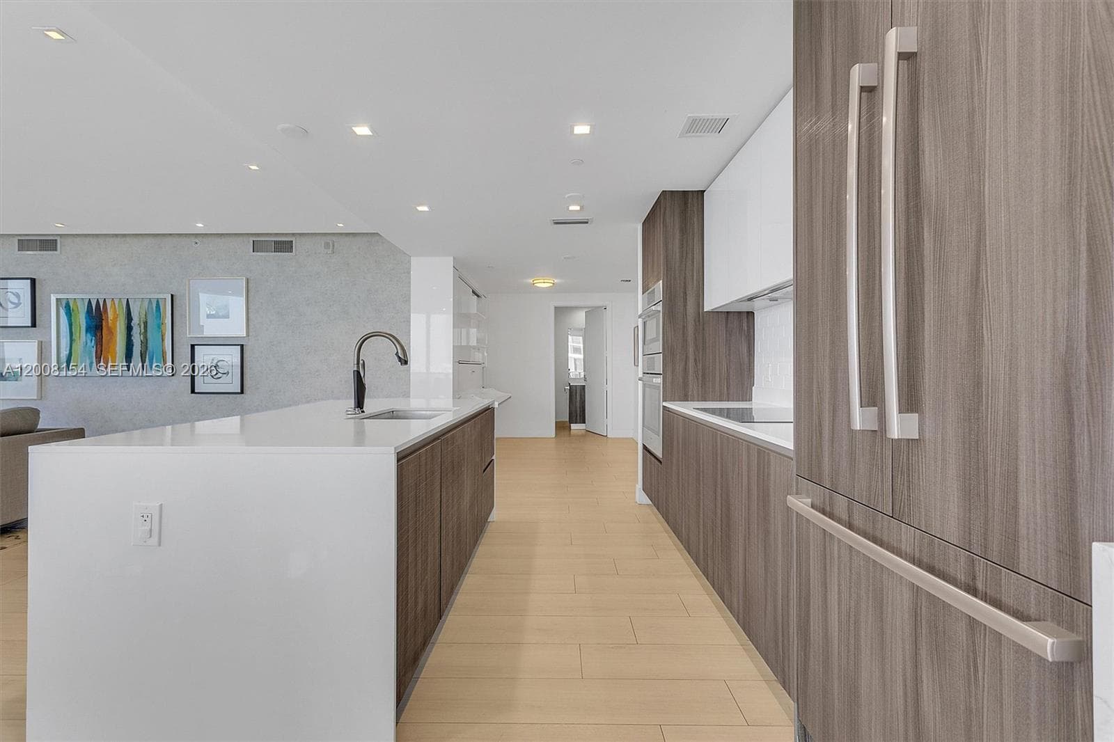 488 18th St 2315 photo 6