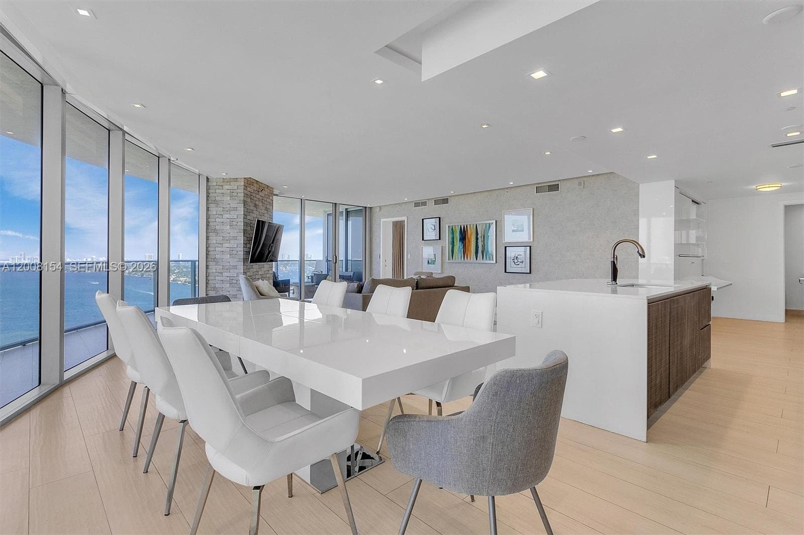 488 18th St 2315 photo 7