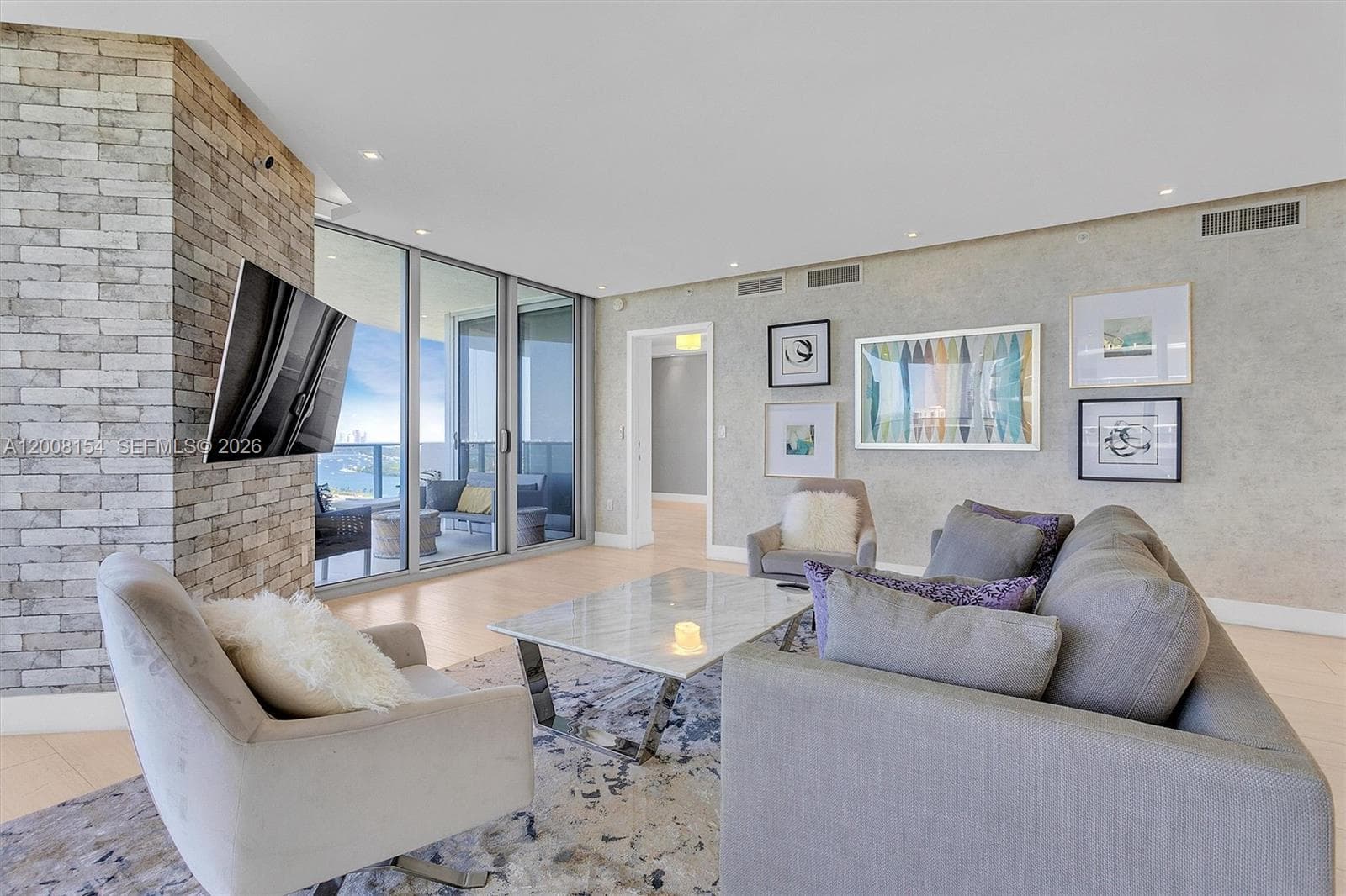 488 18th St 2315 photo 9