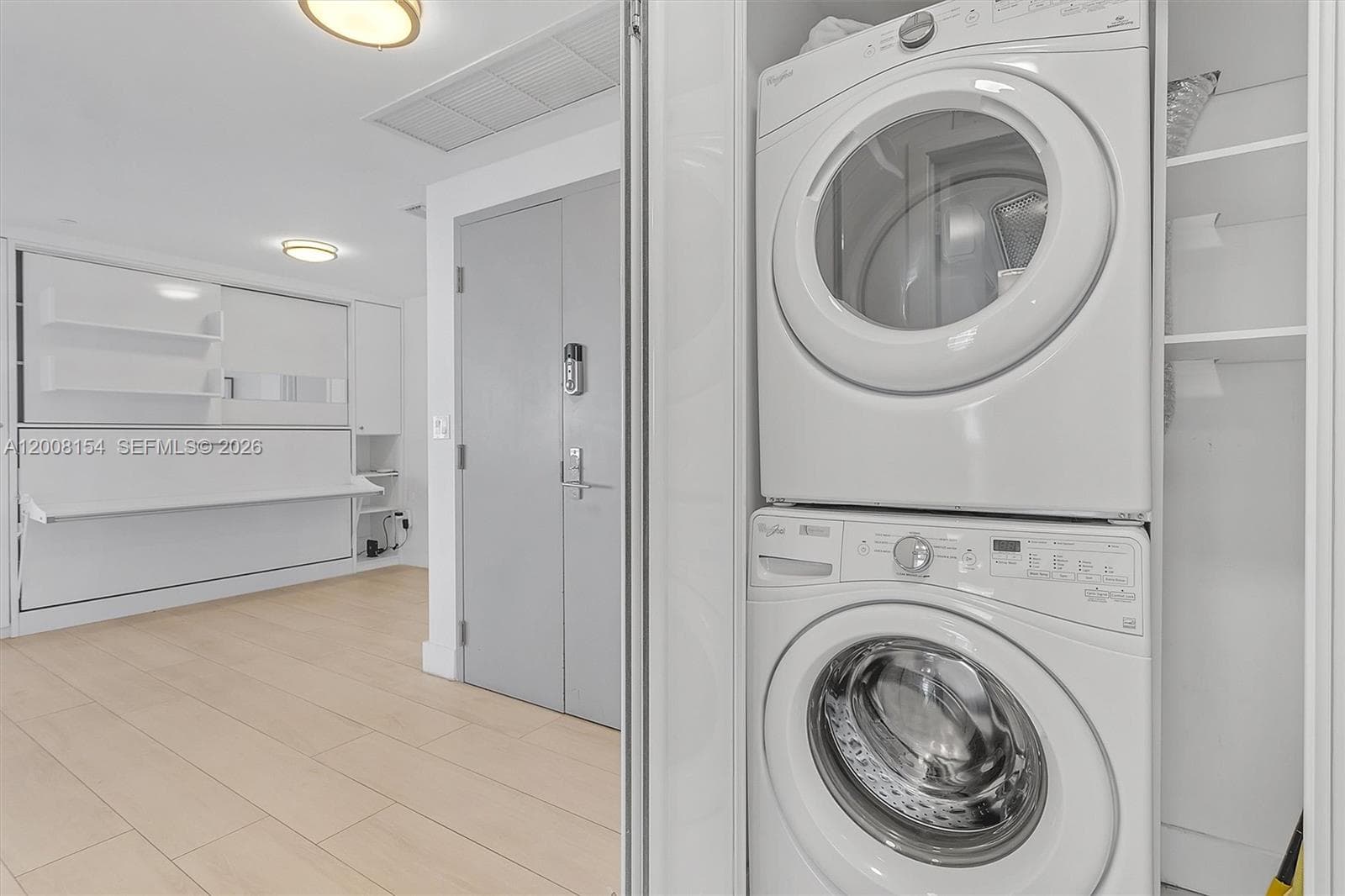 488 18th St 2315 photo 18