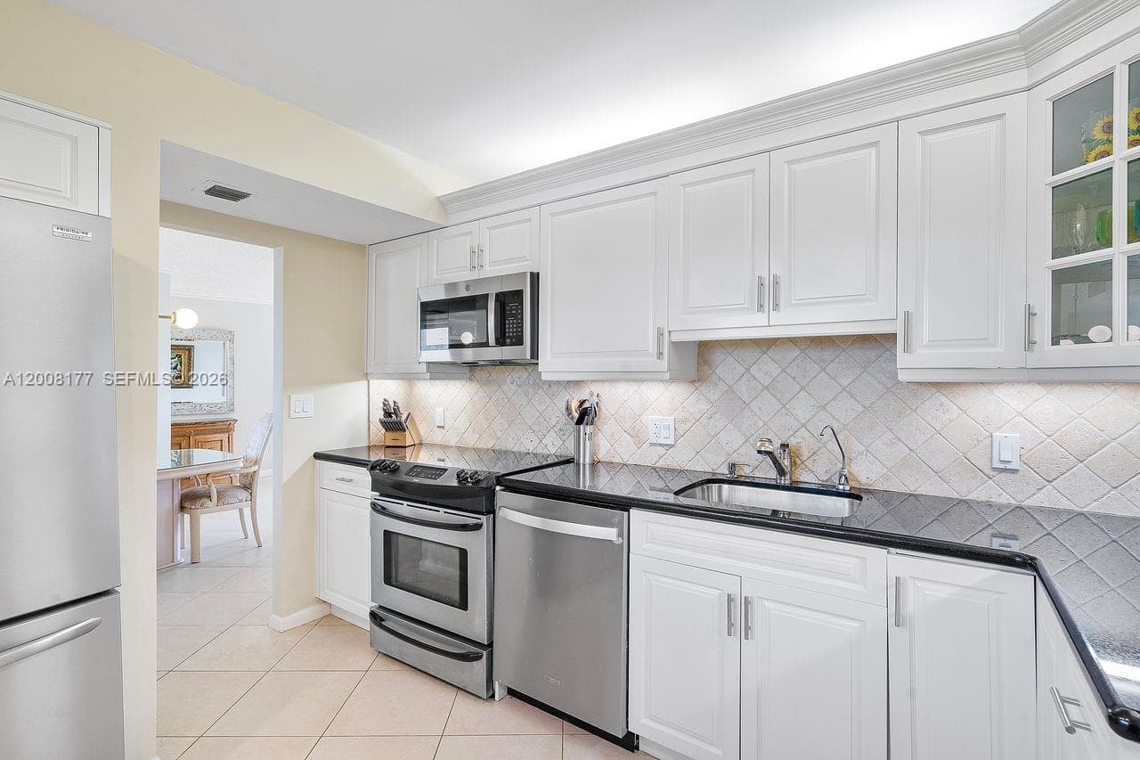 400 Ocean Trail Way 302 photo 4