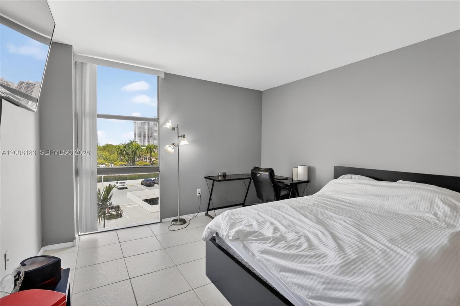 3675 Country Club Dr 410 photo 20