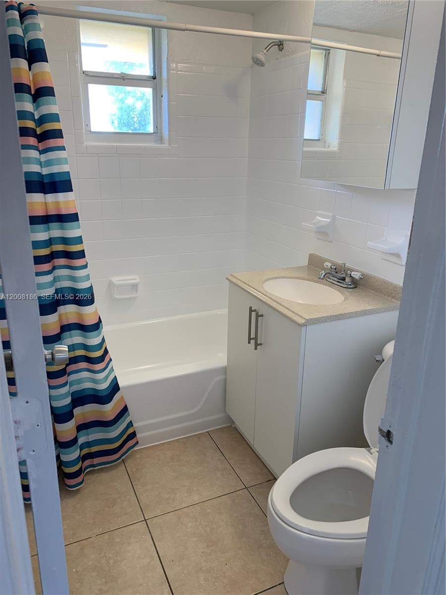 241 Royal Poinciana Blvd 310 photo 5