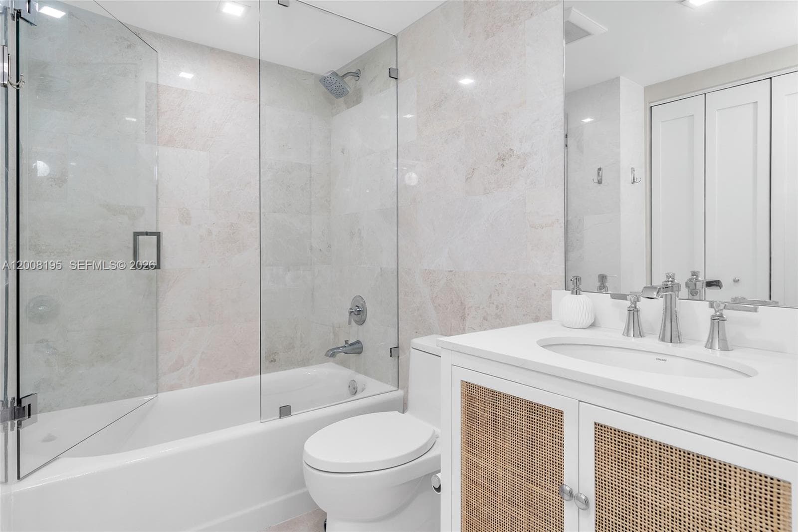 6901 Edgewater Dr 318 photo 8