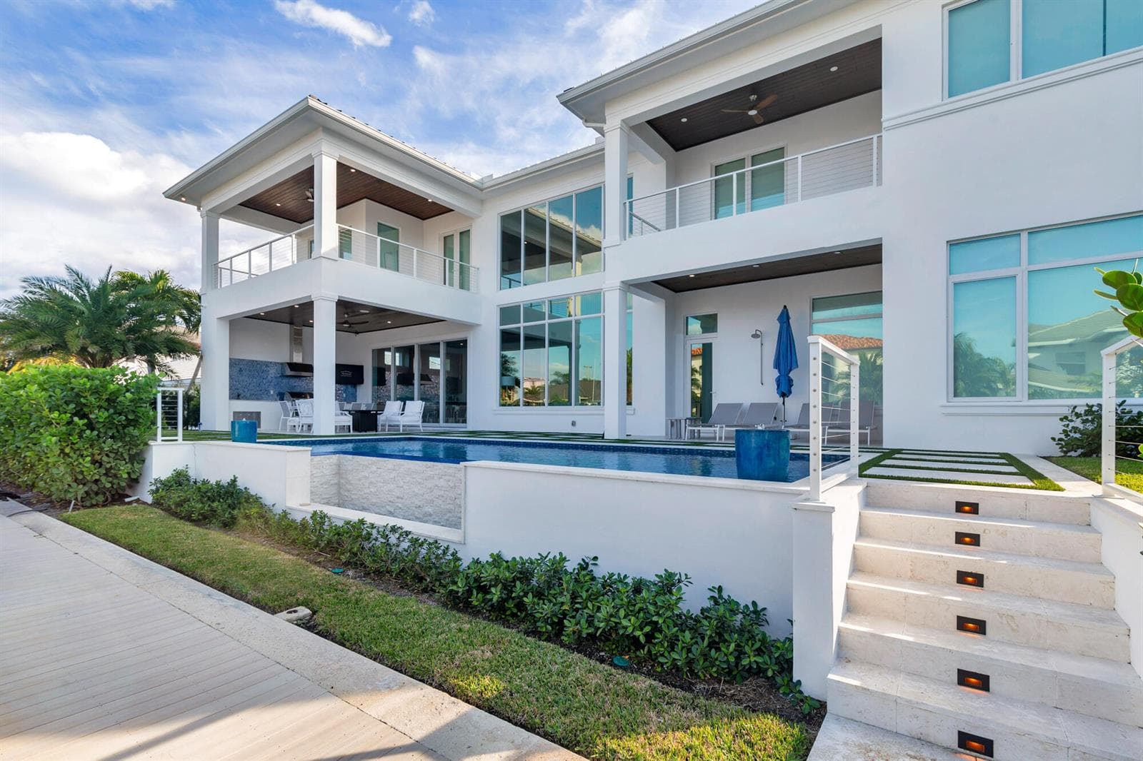 1180 Bimini Lane photo 2