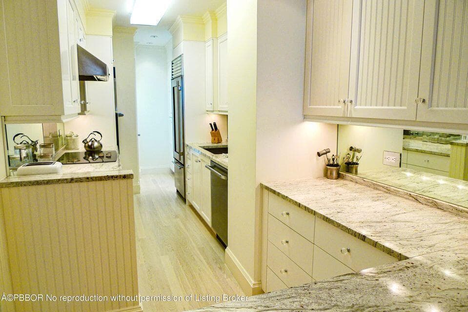 400 S Ocean Boulevard 4150 photo 9