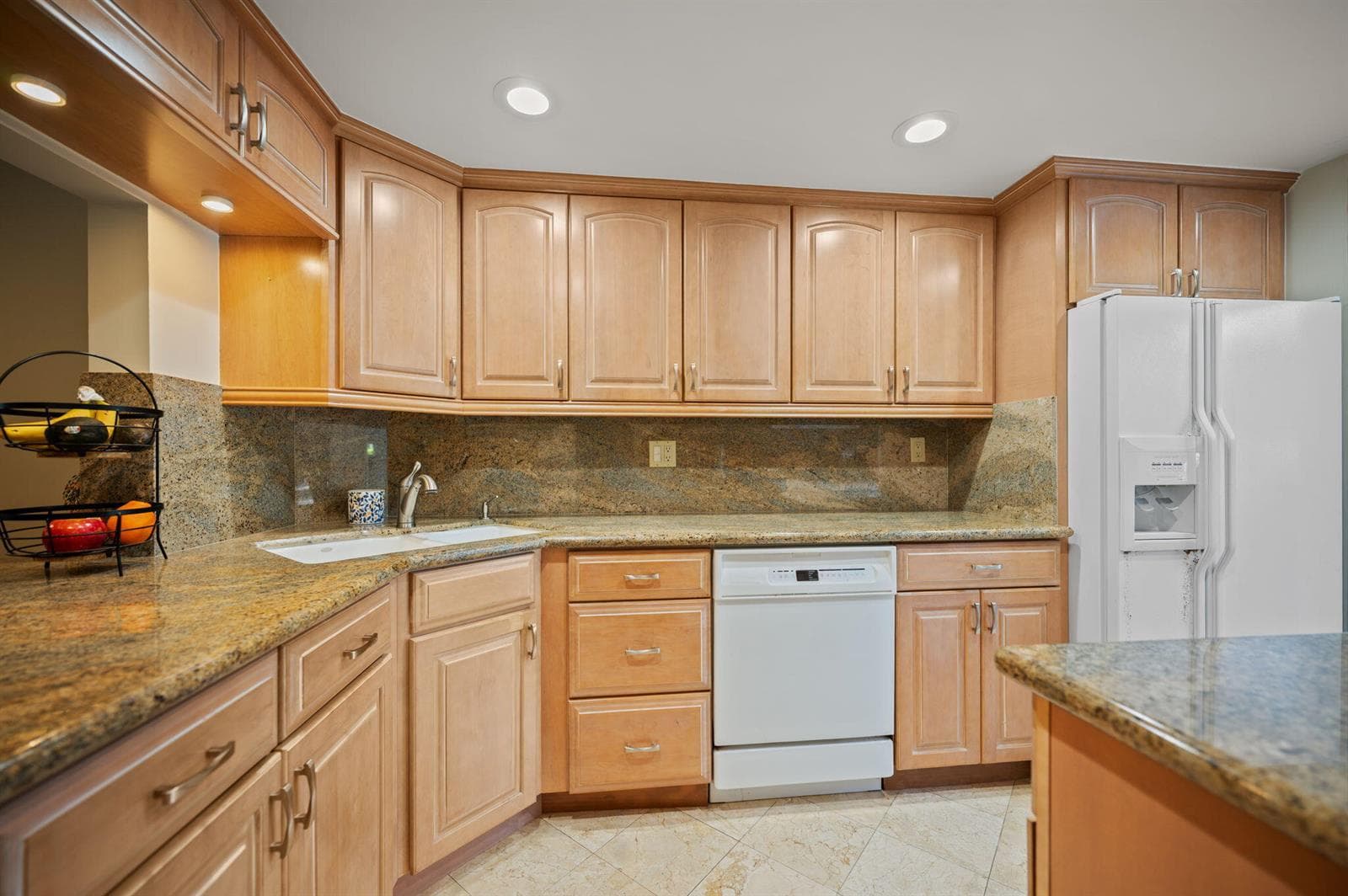 900 SW 12th Street 105 photo 6