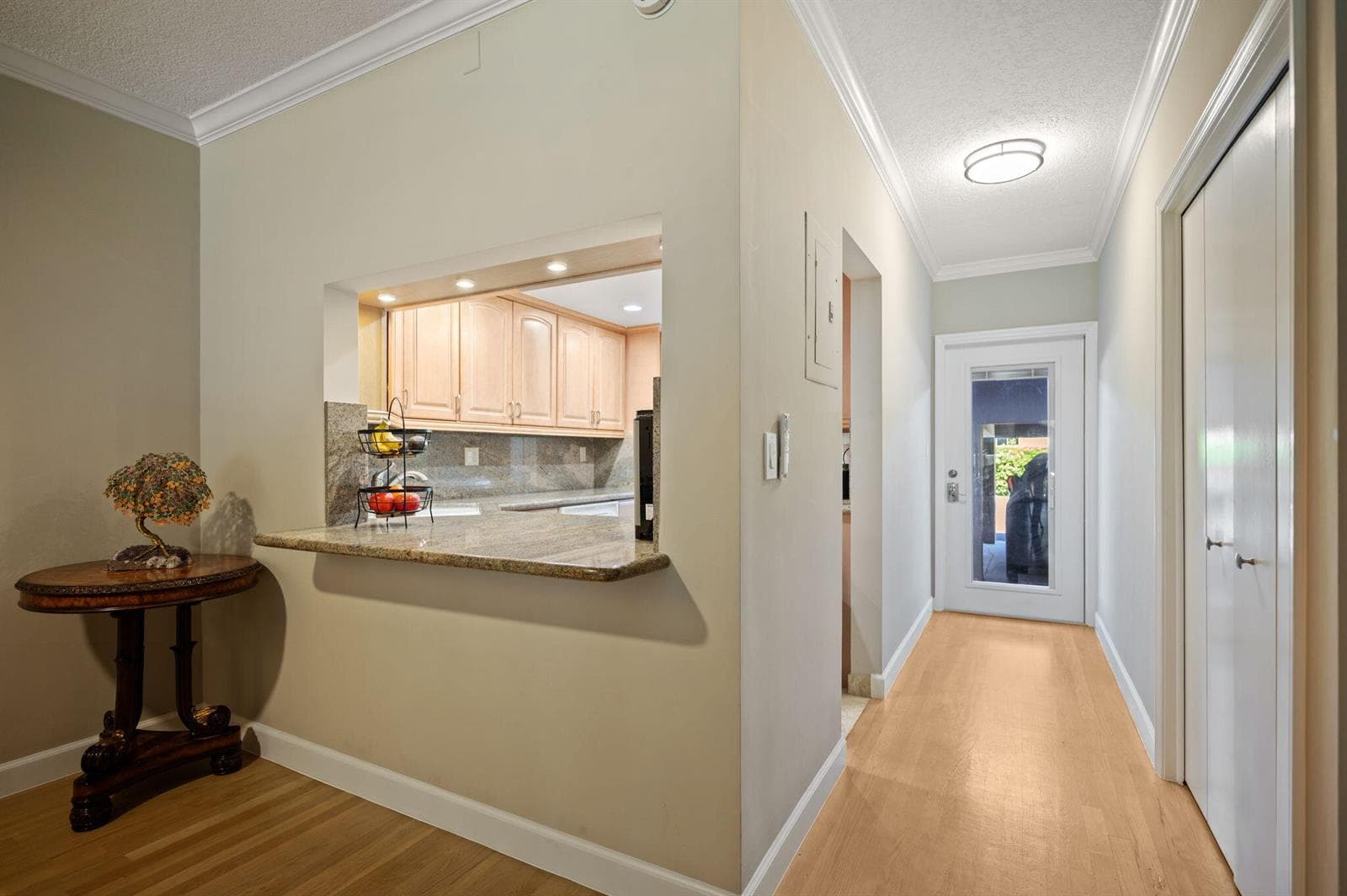 900 SW 12th Street 105 photo 4