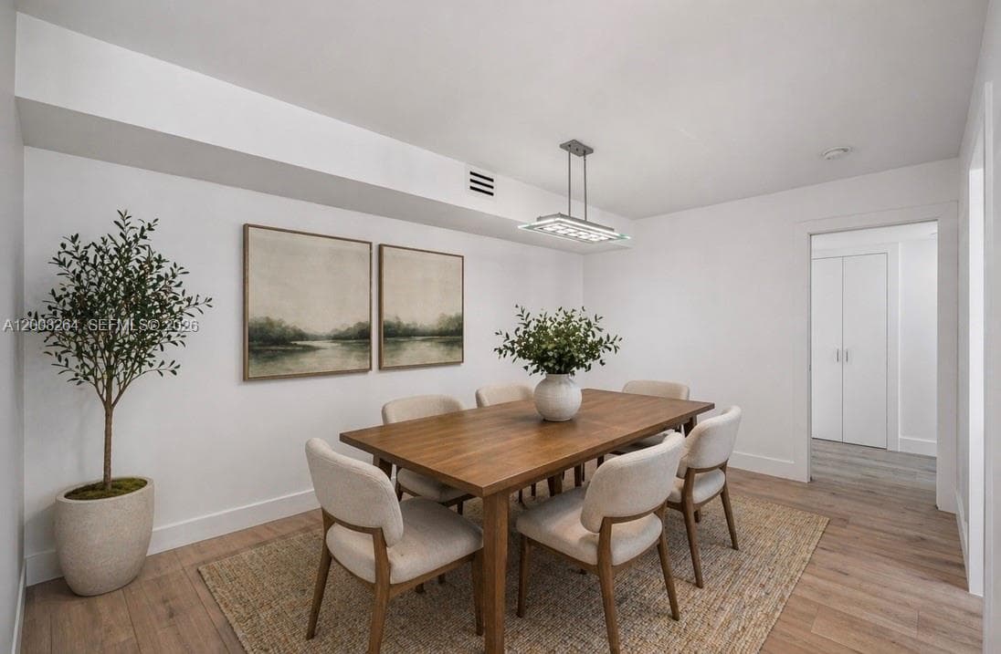 2000 Towerside Ter 1506 photo 16