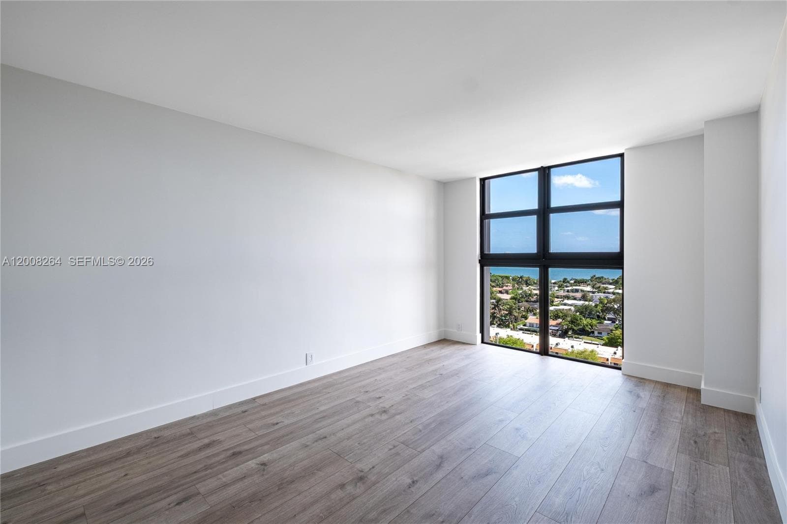 2000 Towerside Ter 1506 photo 20