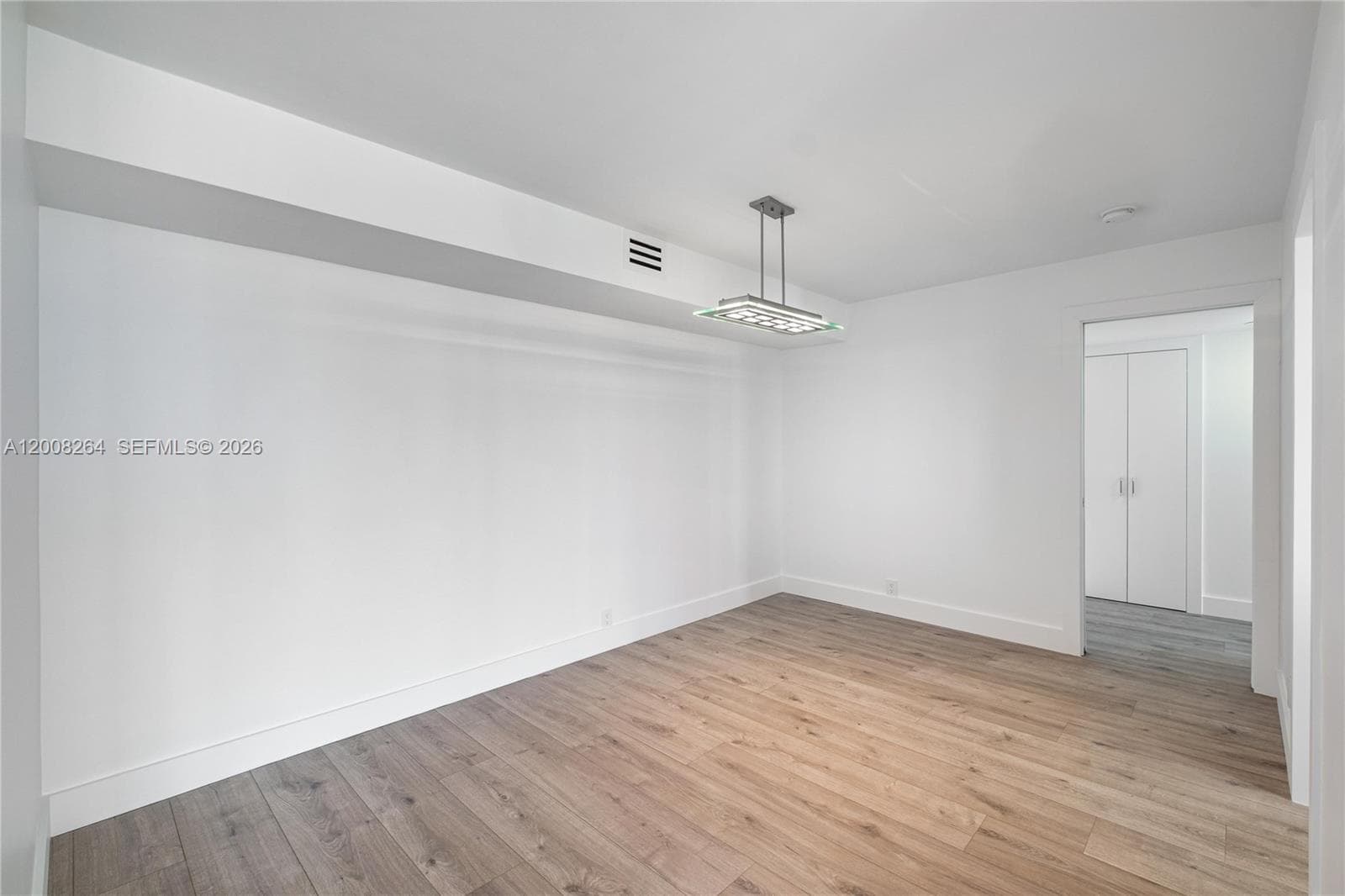 2000 Towerside Ter 1506 photo 15