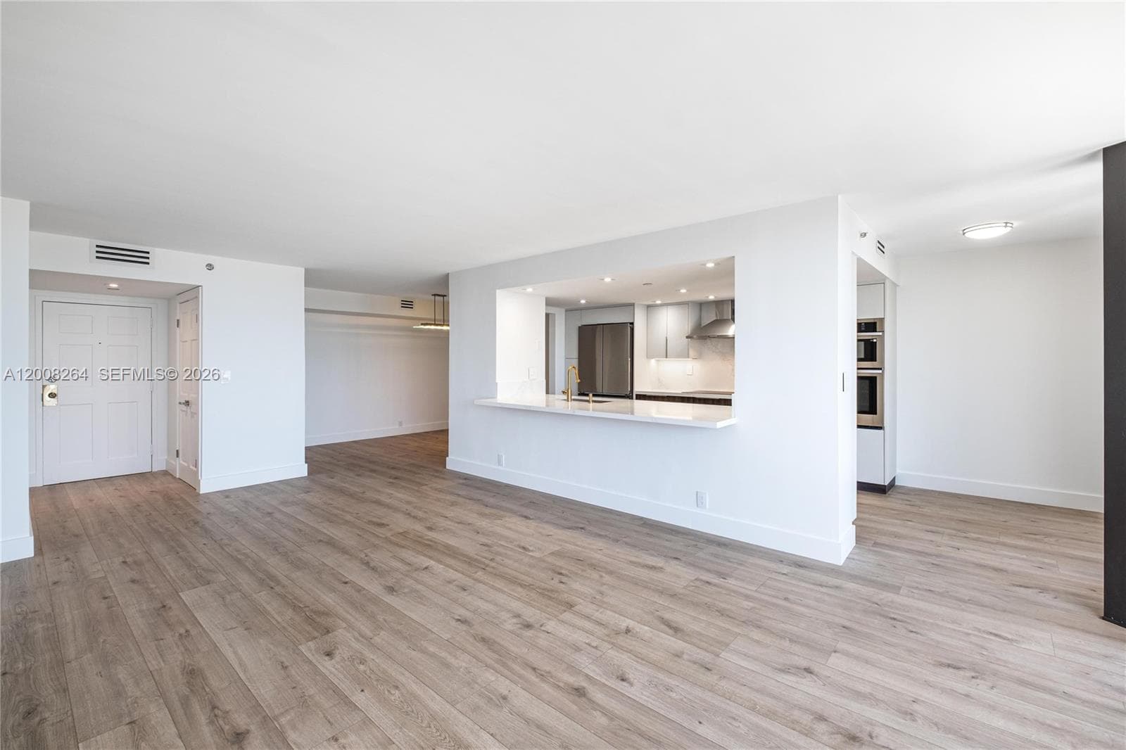 2000 Towerside Ter 1506 photo 19