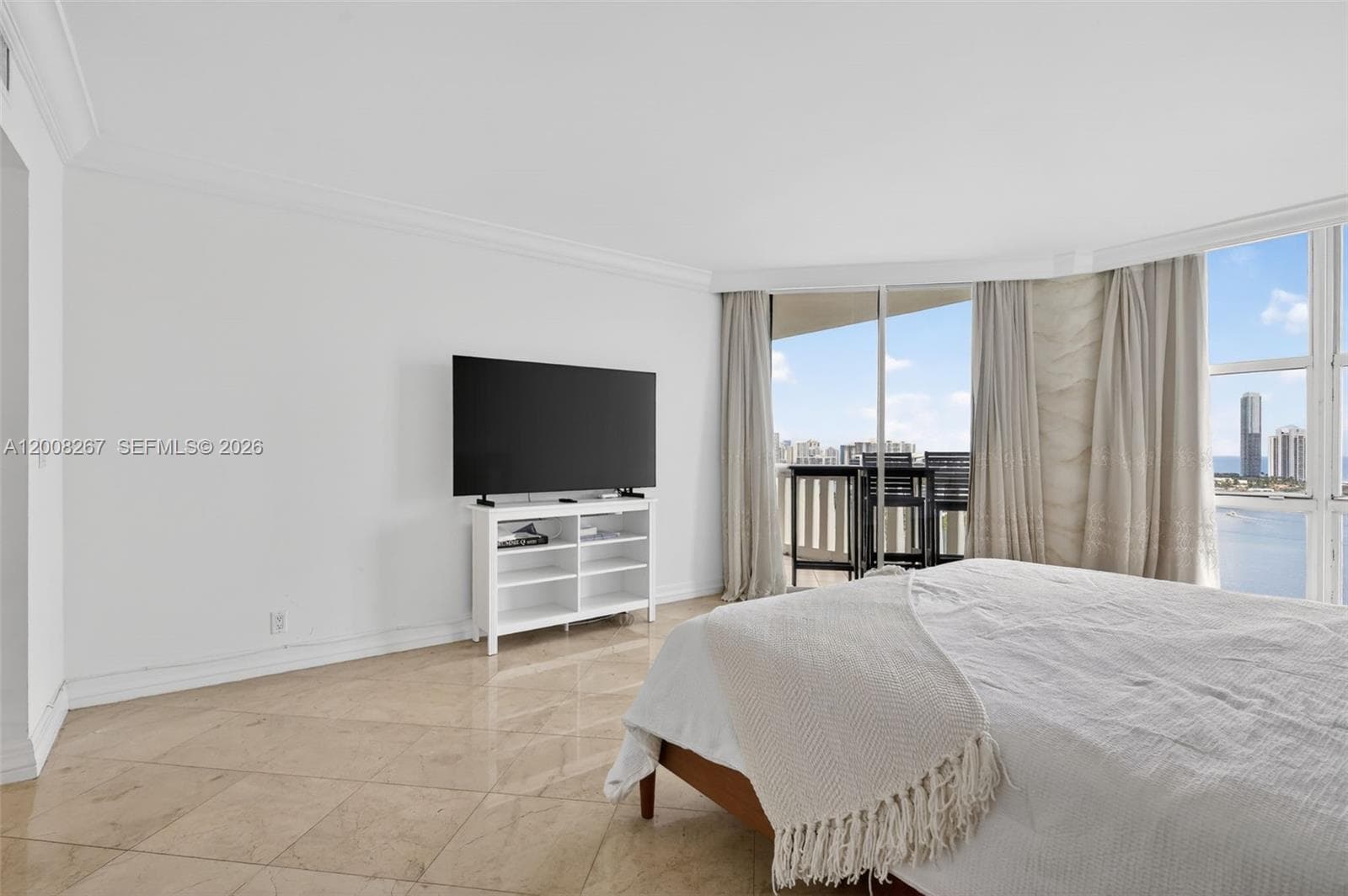 3000 Island Blvd 2305 photo 22