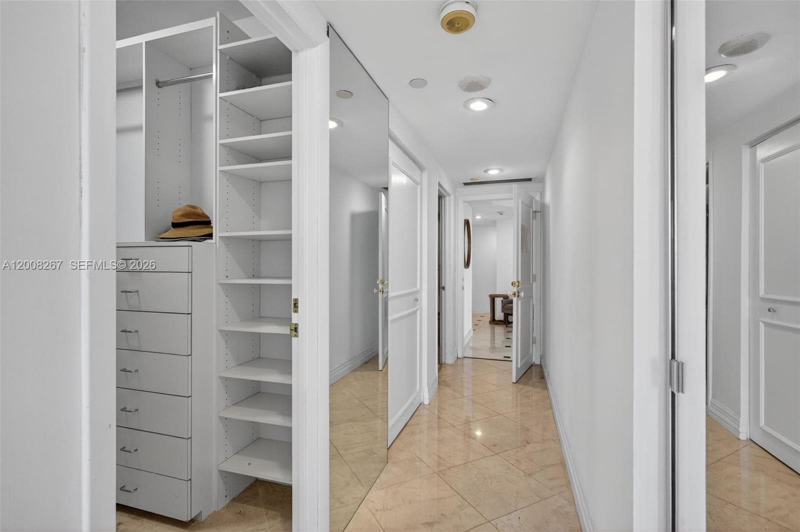 3000 Island Blvd 2305 photo 24