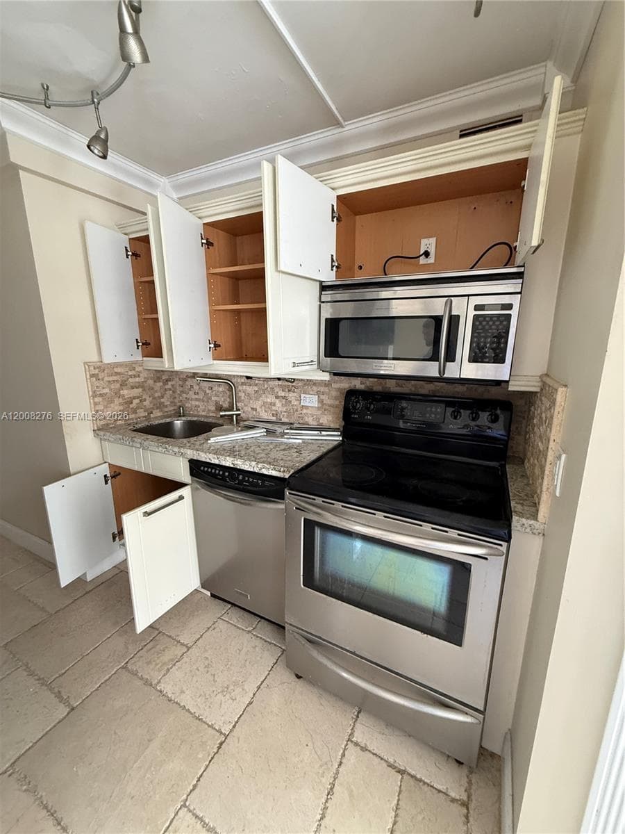 5313 Collins Ave 801 photo 5