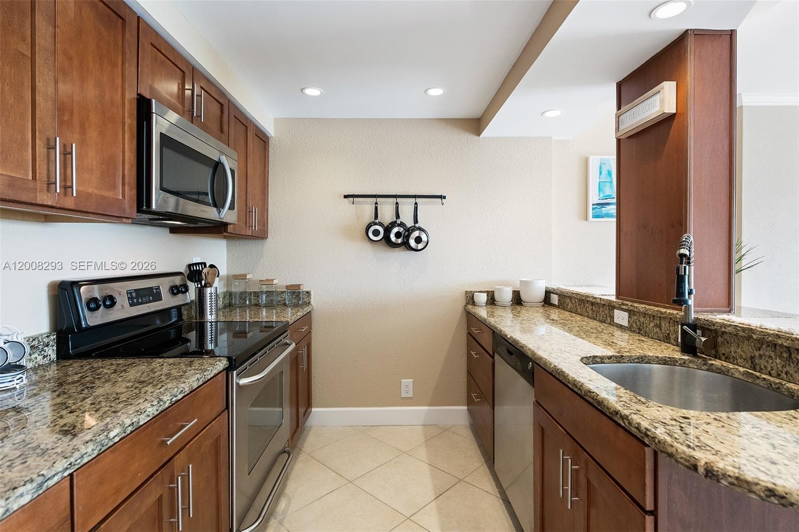 2900 30th St 7G photo 3