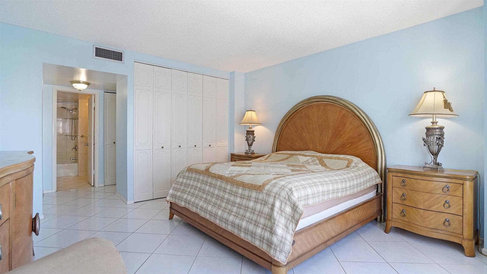 3550 Galt Ocean Drive 809 photo 10