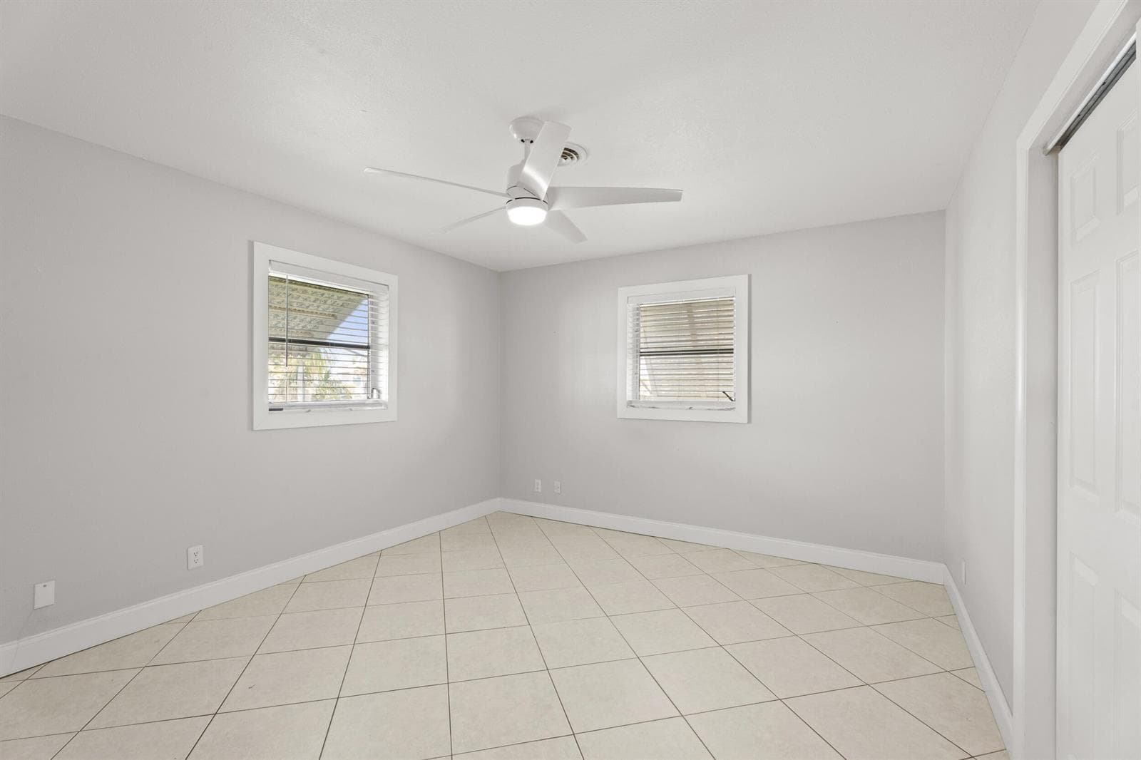 1459 SW Seahawk Way photo 16