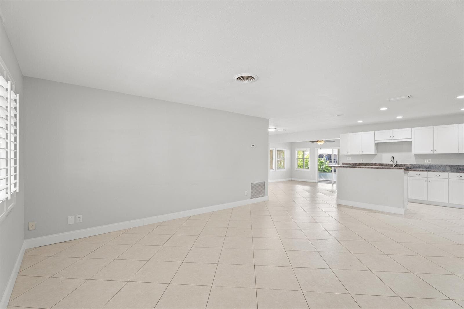 1459 SW Seahawk Way photo 5