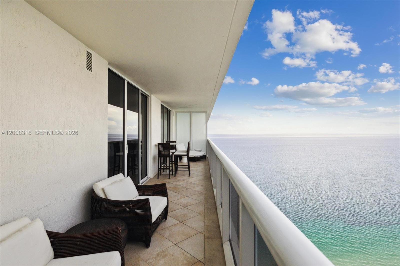 1830 S OCEAN DR 4803 photo 2