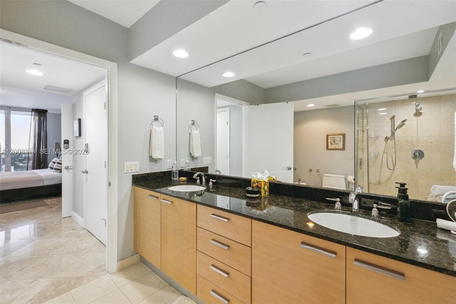 1830 OCEAN DR 4803 photo 12