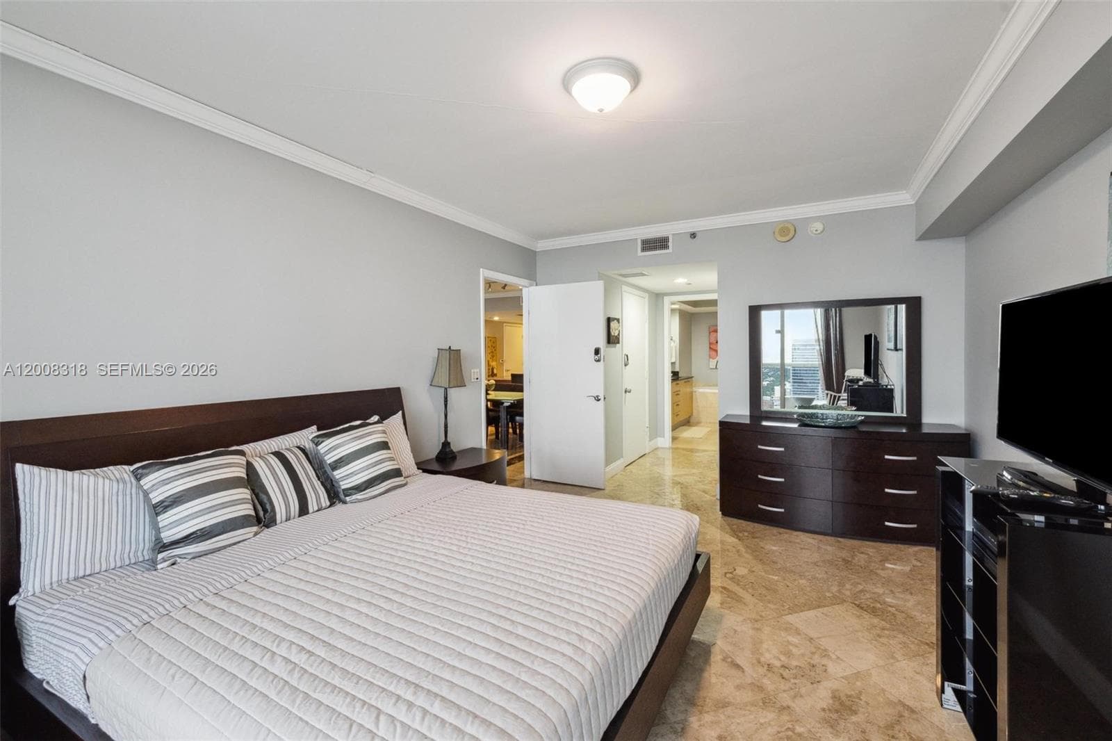 1830 S OCEAN DR 4803 photo 9