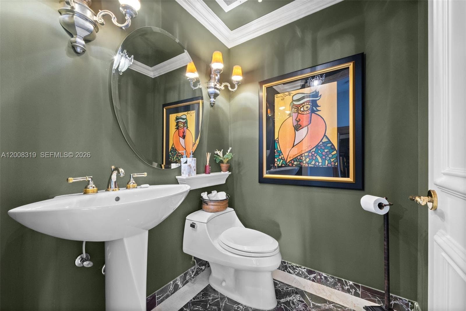 10225 Collins Ave 2004 photo 23