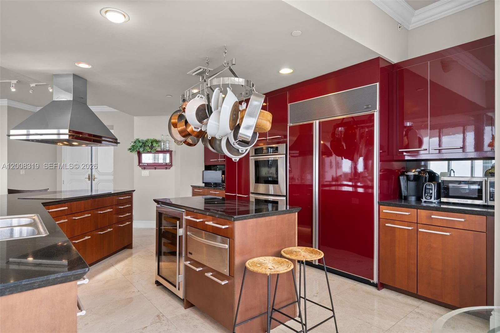 10225 Collins Ave 2004 photo 12