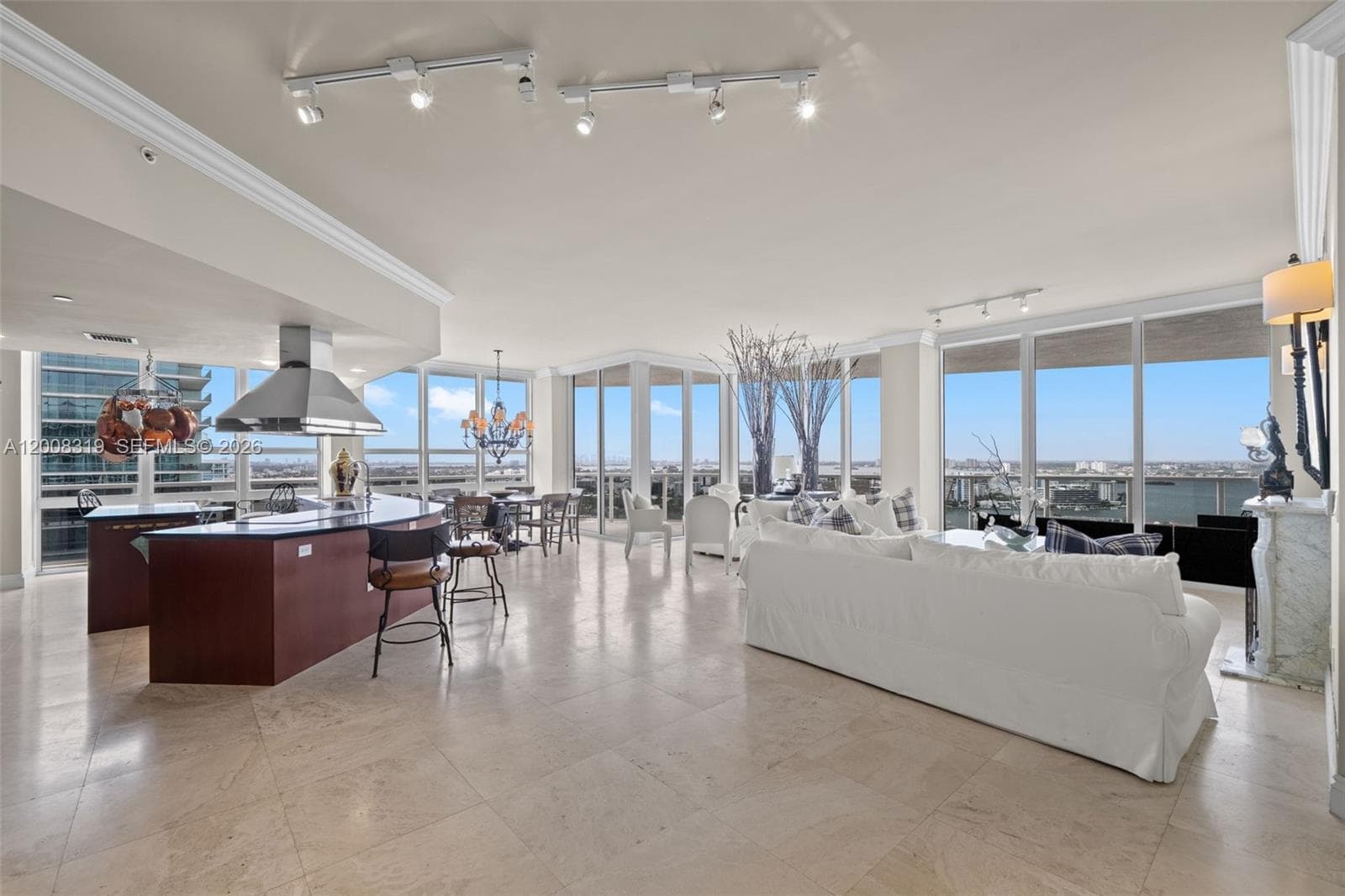 10225 Collins Ave 2004 photo 7