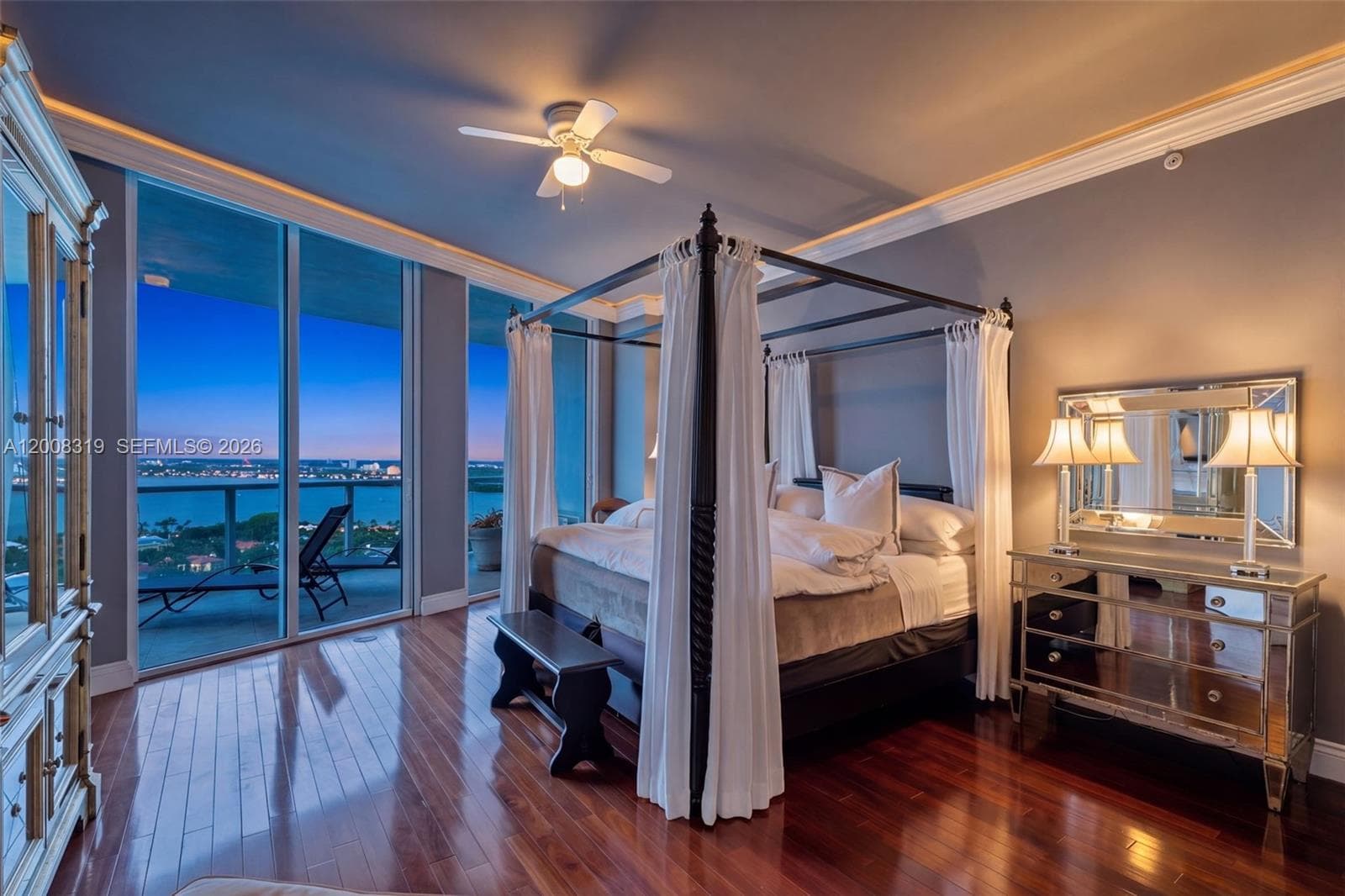 10225 Collins Ave 2004 photo 15