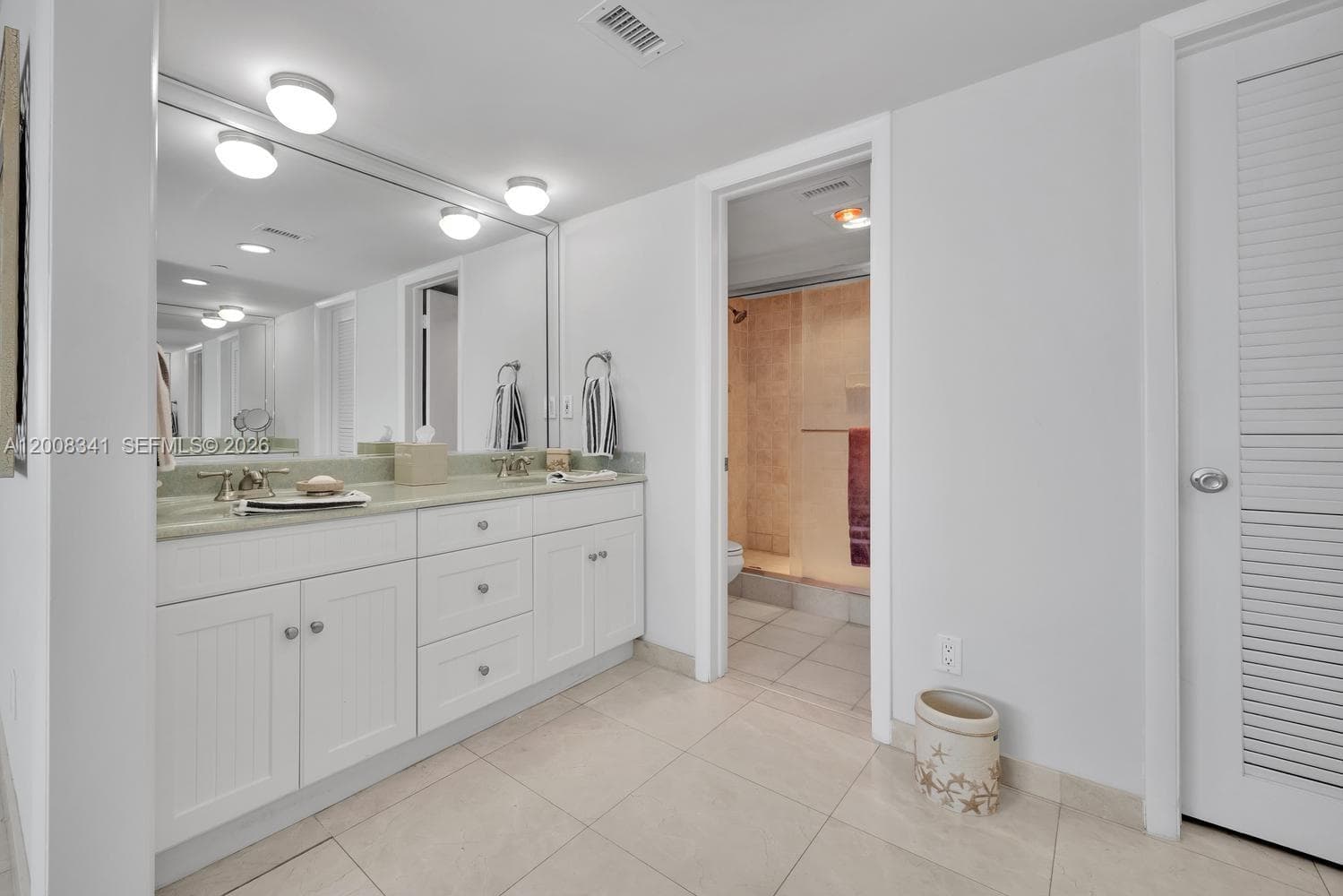 607 Ocean Dr 11K photo 18