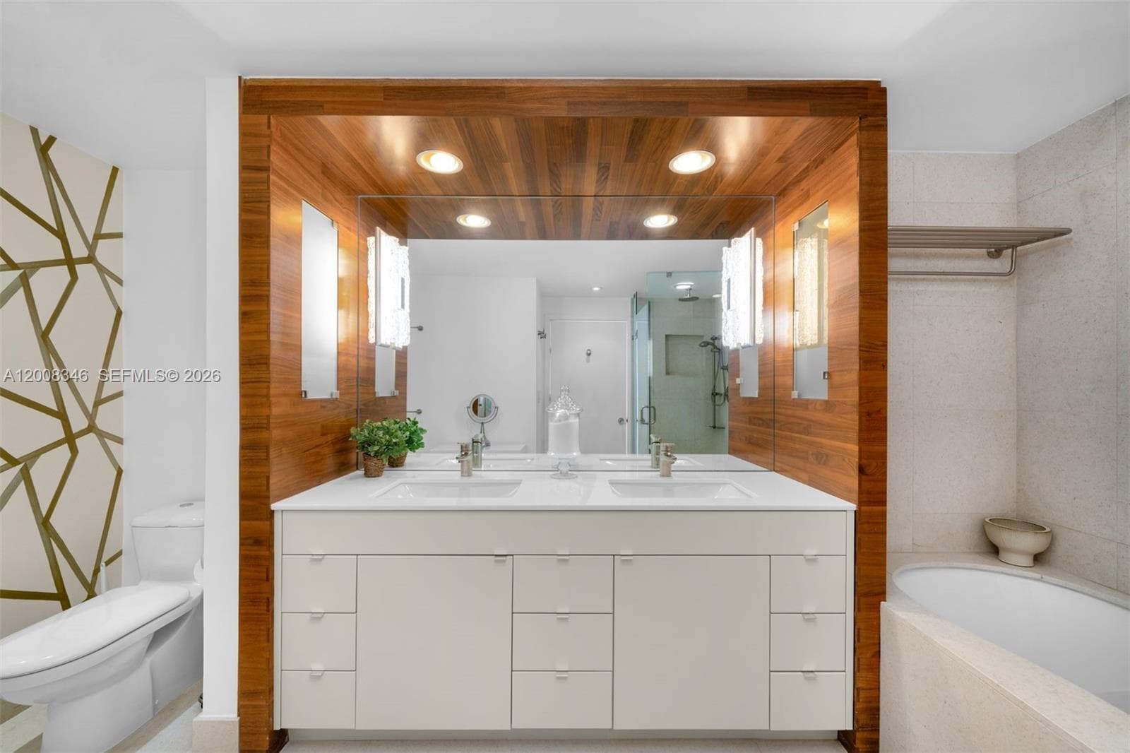 6799 Collins Ave 902 photo 18