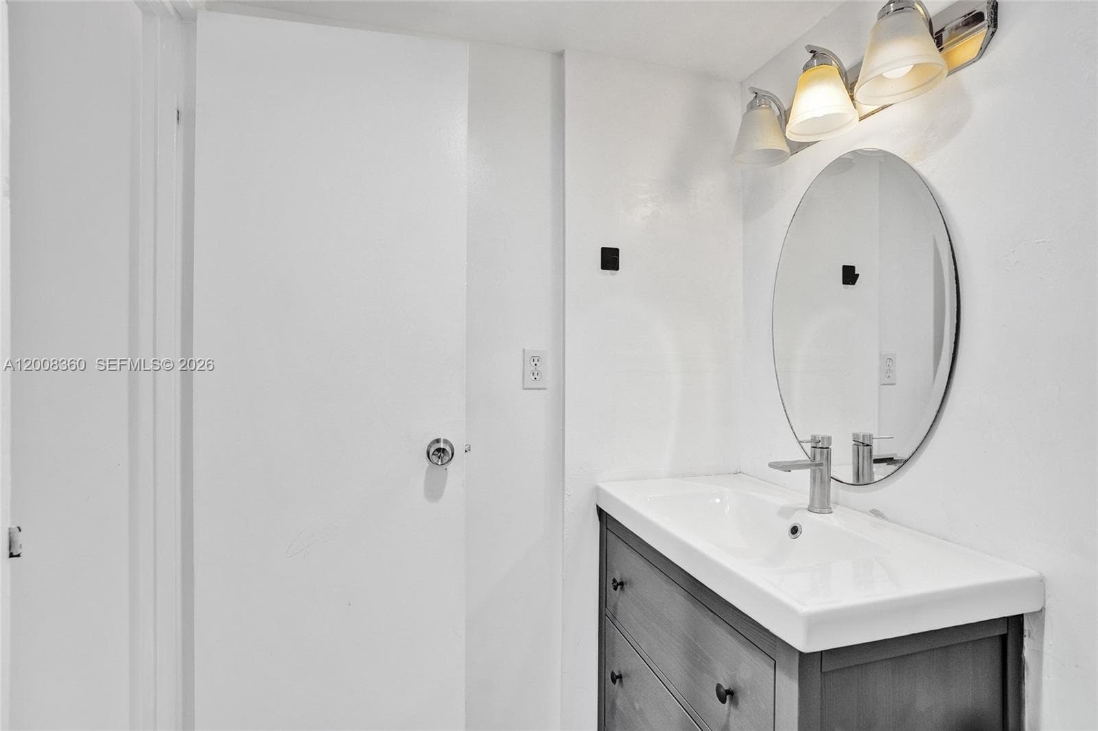 100 Bayview Dr 401 photo 24