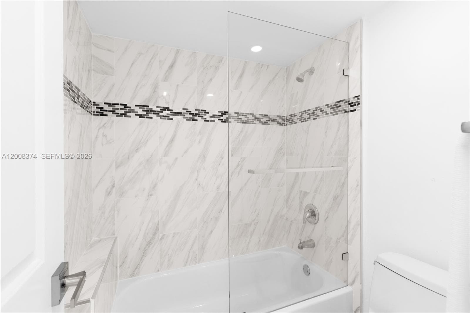 3701 Country Club Dr 1805 photo 23