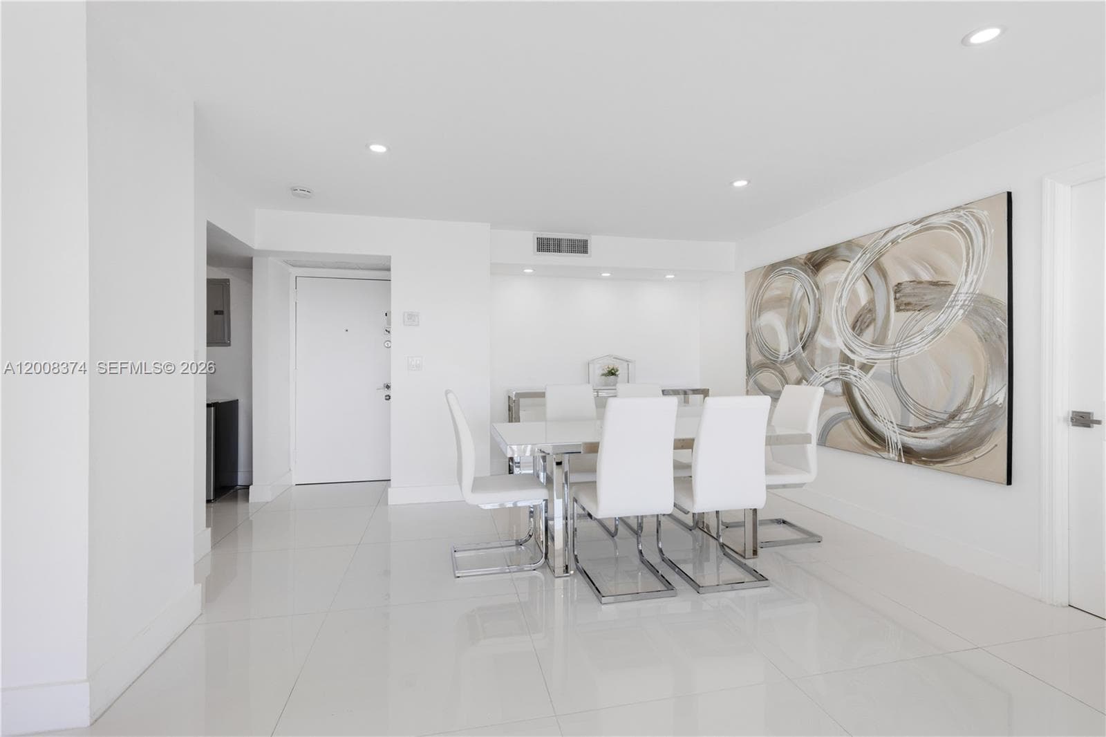 3701 Country Club Dr 1805 photo 8