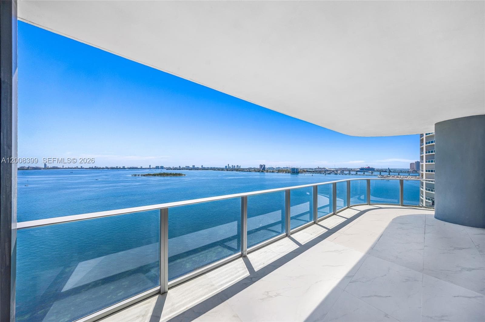 700 24th St 1107 photo 2