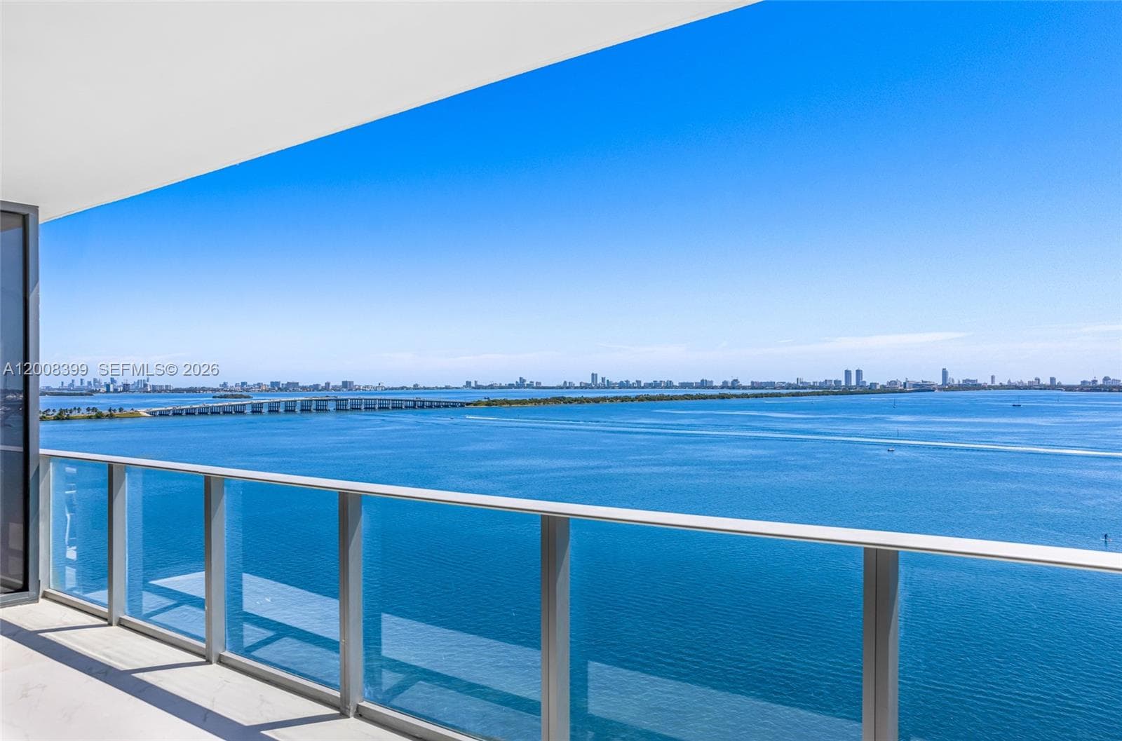 700 24th St 1107 photo 4