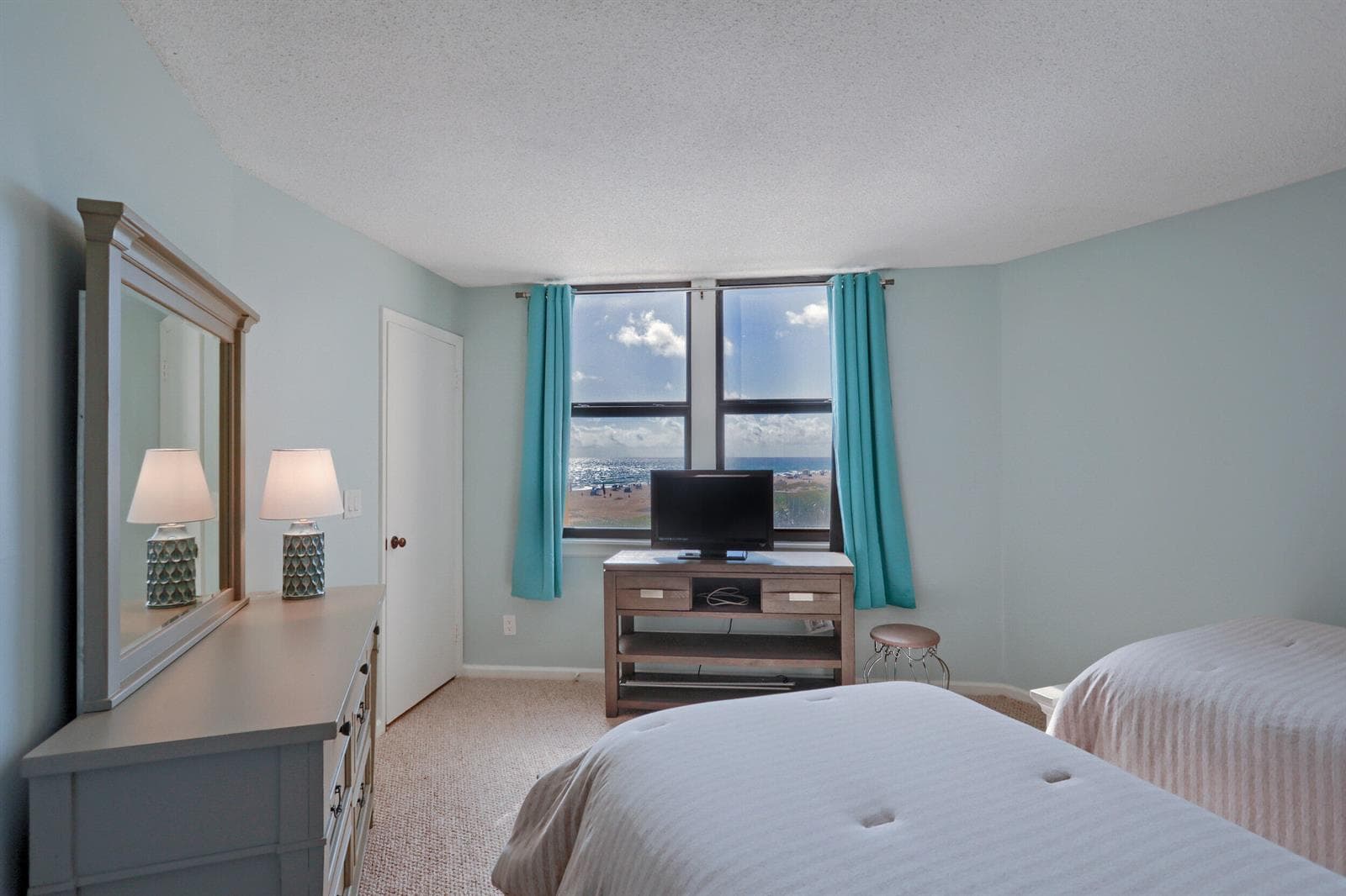 2800 N Ocean Drive A photo 23