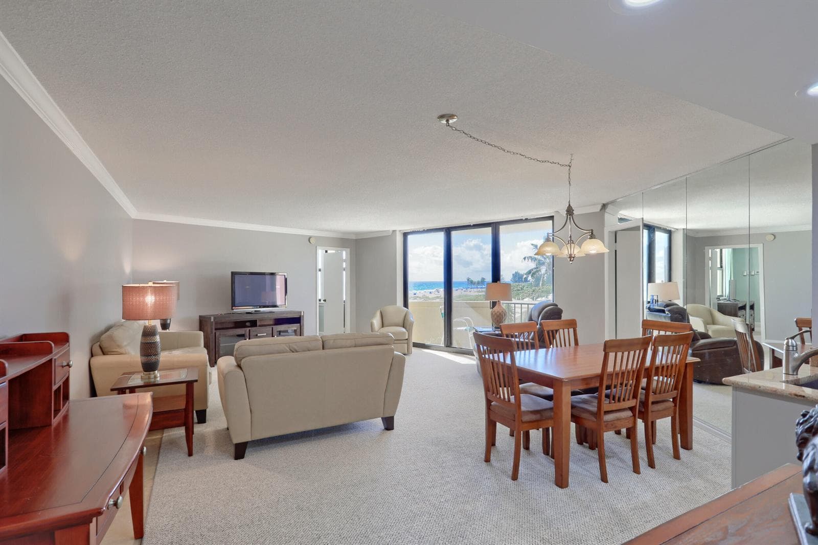 2800 N Ocean Drive A photo 2