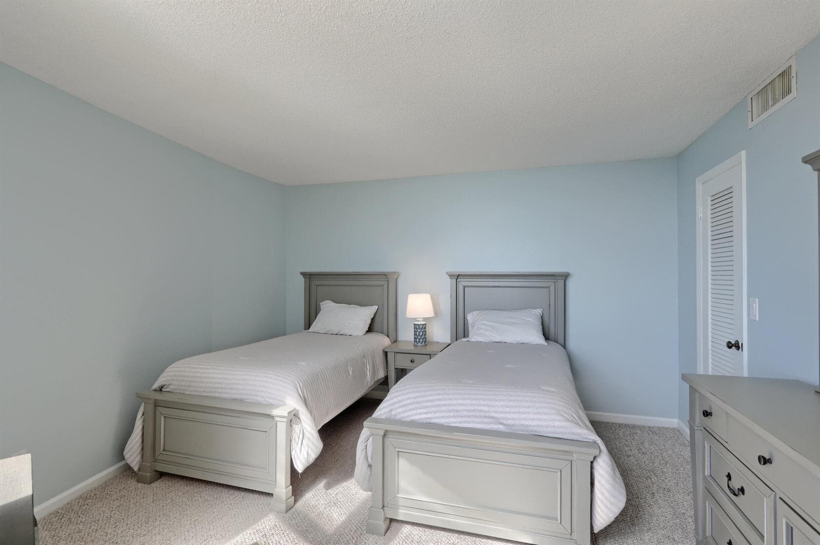 2800 N Ocean Drive A photo 24