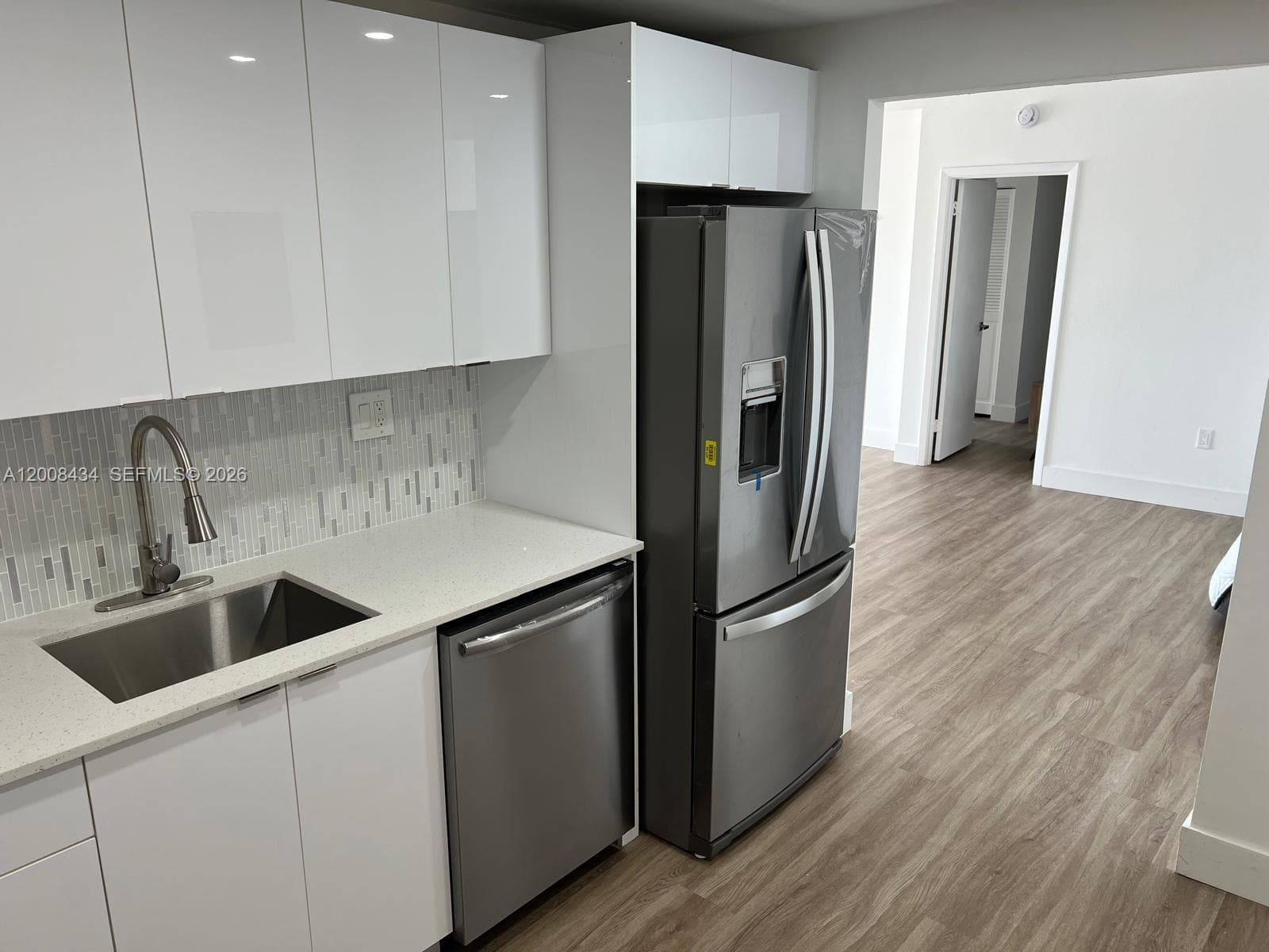 500 Bayview Dr 1120 photo 6