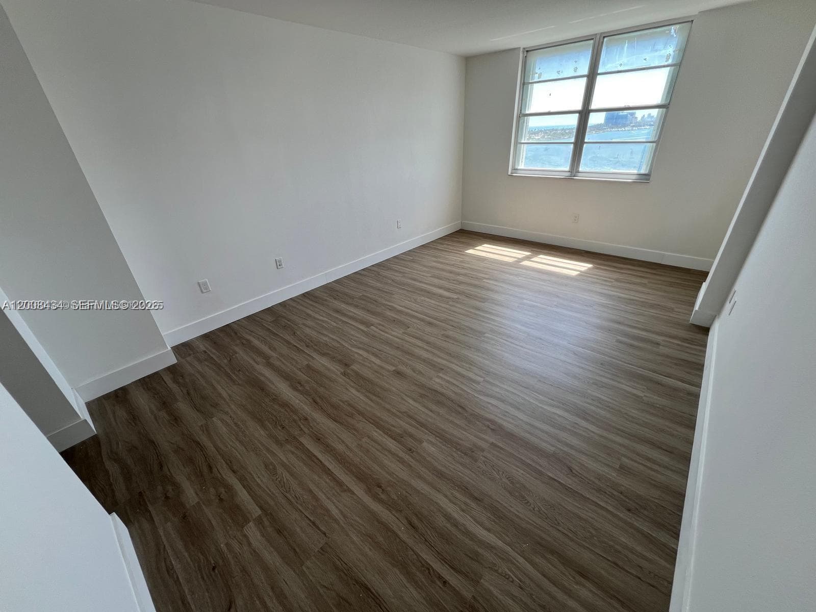 500 Bayview Dr 1120 photo 21
