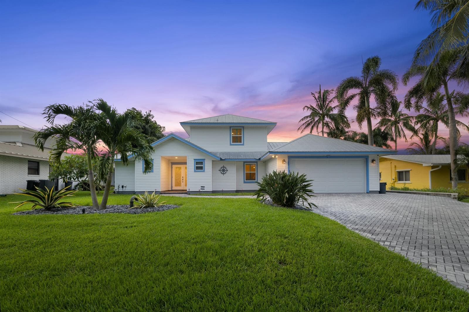1359 SW Dyer Point Road 1