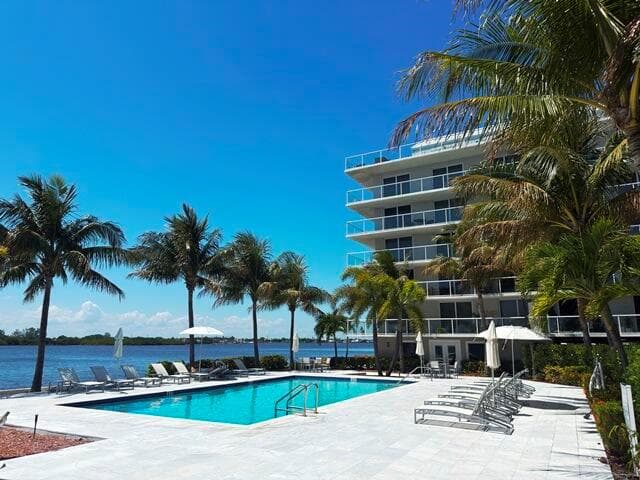 2560 S Ocean Boulevard 603 photo 1