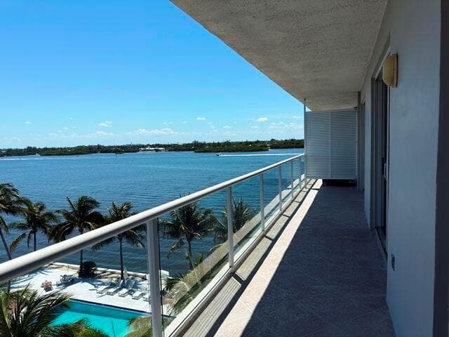 2560 S Ocean Boulevard 603 photo 4